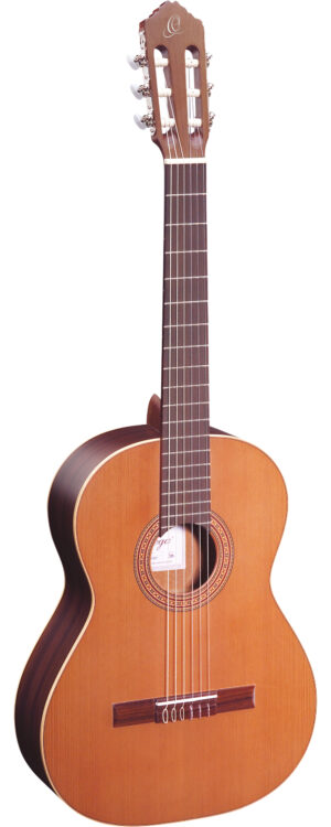 ORTEGA Traditional Series Konzertgitarre 4/4 Made in Spain Natur Zeder inkl. Tasche