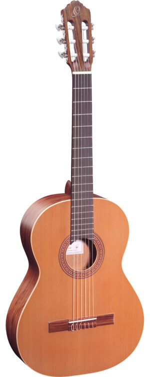 ORTEGA Traditional Series Konzertgitarre 4/4 Made in Spain Natur Zeder inkl. Tasche